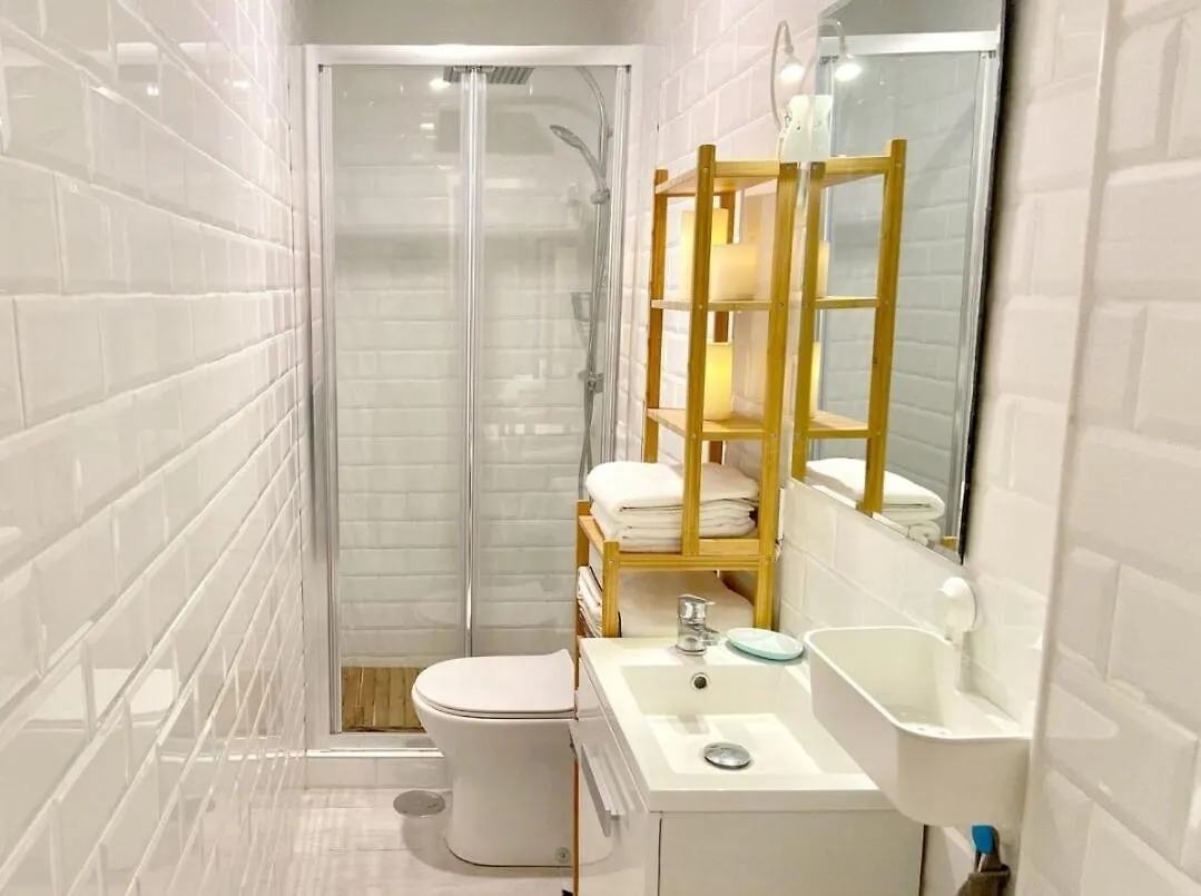Nice 2-Bedroom Apartment In Downtown Seville Dionisio