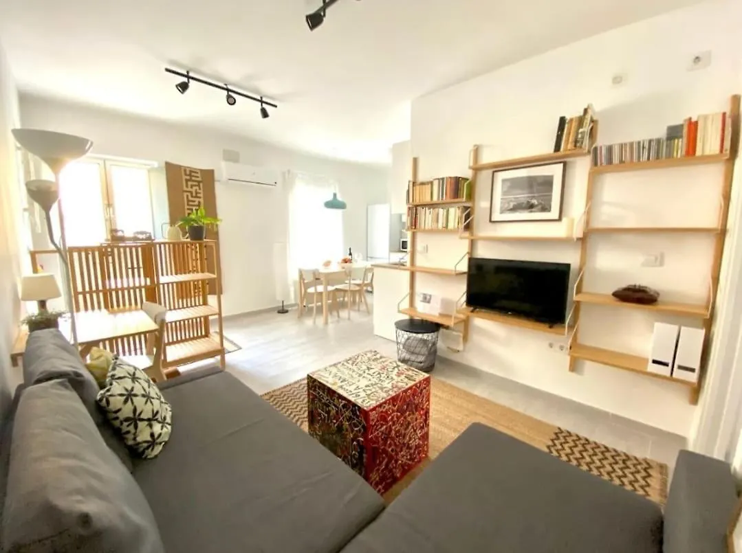 Nice 2-Bedroom Apartment In Downtown Seville Dionisio Spain